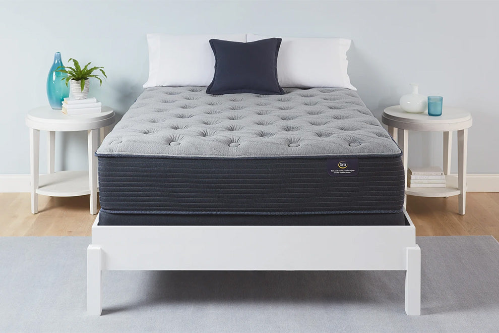 Mattress Wholesale Serta Luxe Edition Brookton Plush mattress. 